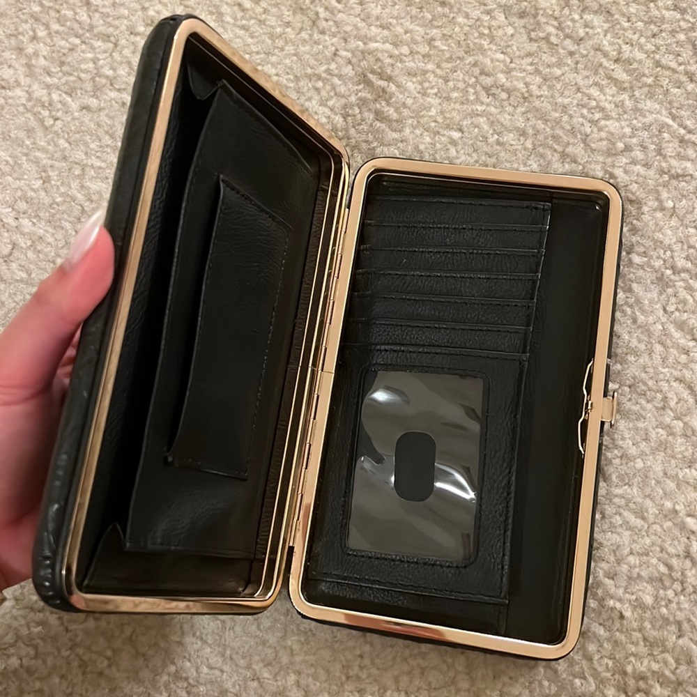 Hard case wallet